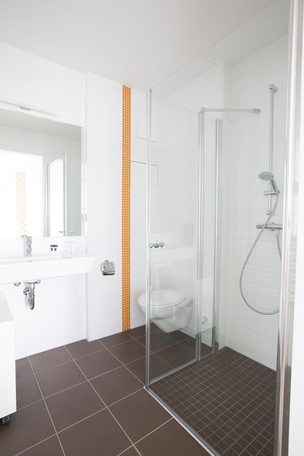 Studio Apartment,125375769:JPEG